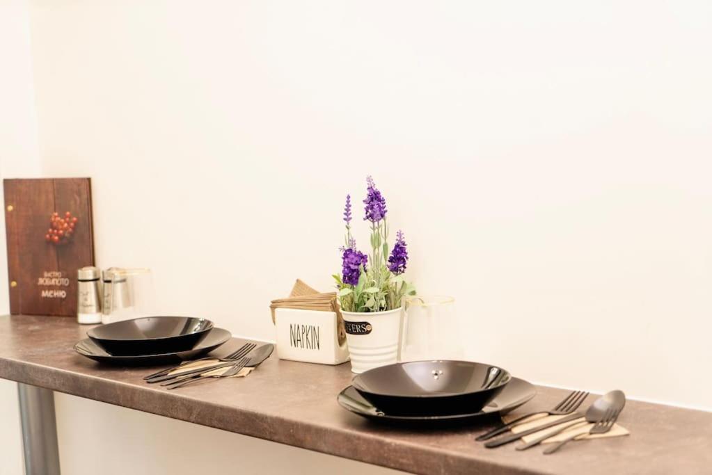 Cozy 2-Bedroom Flat In The Very Center Of Szófia Kültér fotó